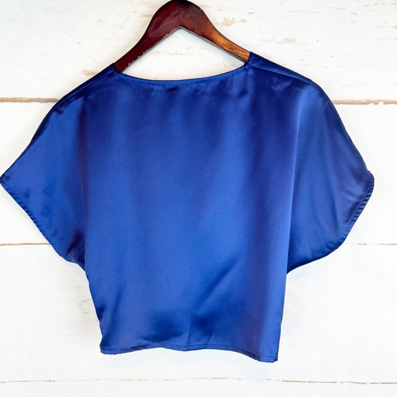 House of Harlow 1960 | Blue Satin Crop Top w Twist, M NWT - Picture 8 of 8